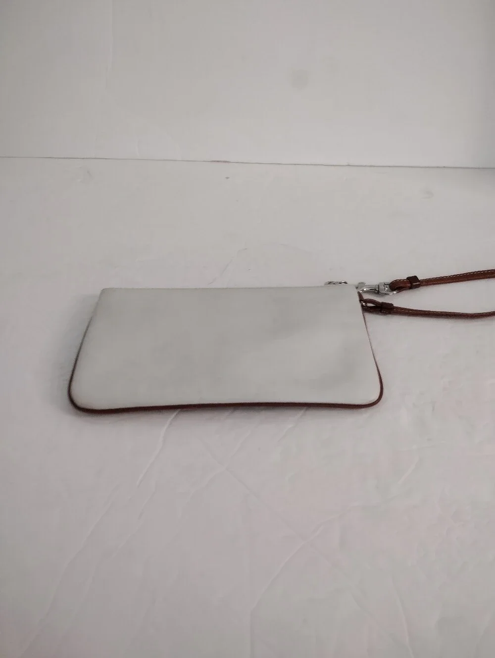Vintage Y2K Coach Soho Wristlet Wallet White Leather Brown Trim Buckle